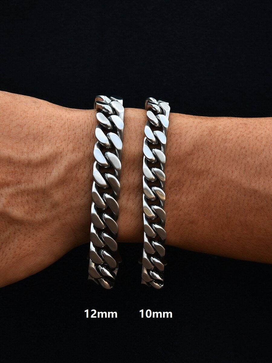 18K gold Cuban chain