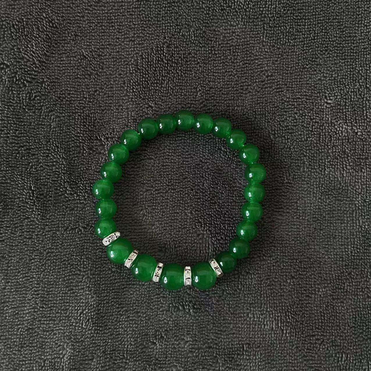 Imitation emerald necklace