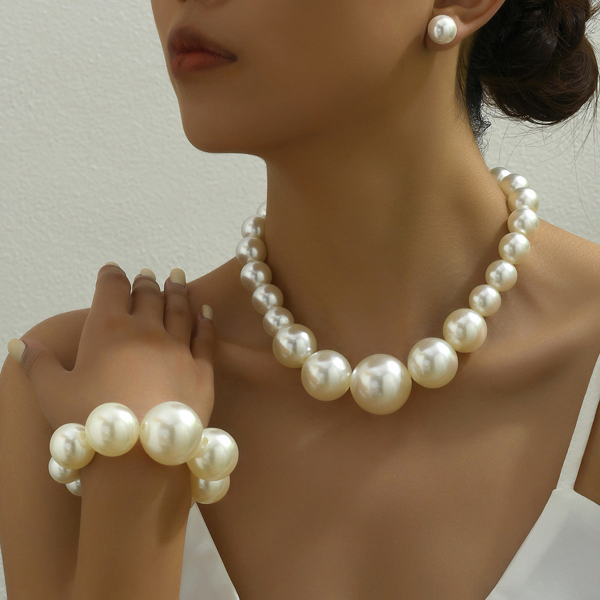 Earring pearl bracelet chain set