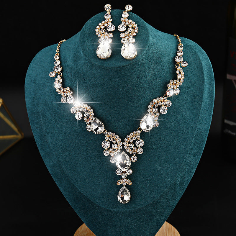 Evening dress accessories