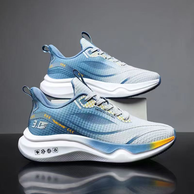 New trendy running shoes for men