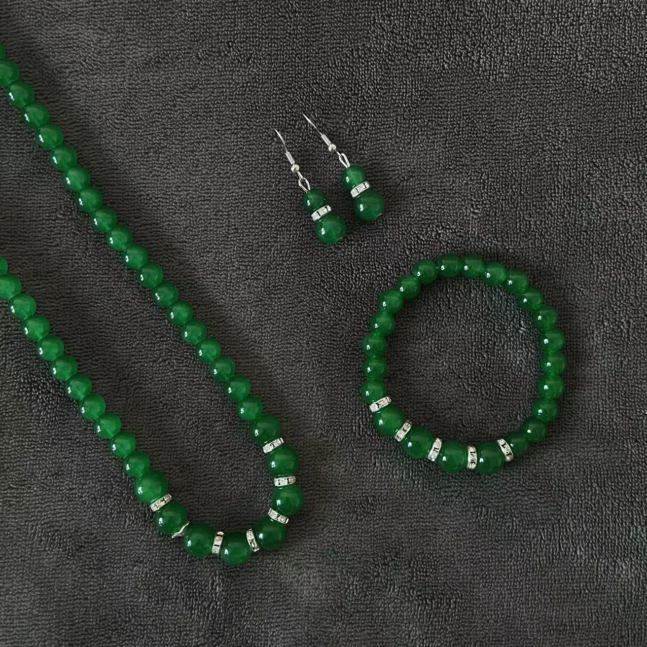 Imitation emerald necklace