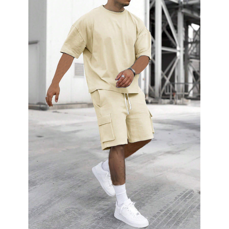 T-shirt cargo pants sports outfit for men