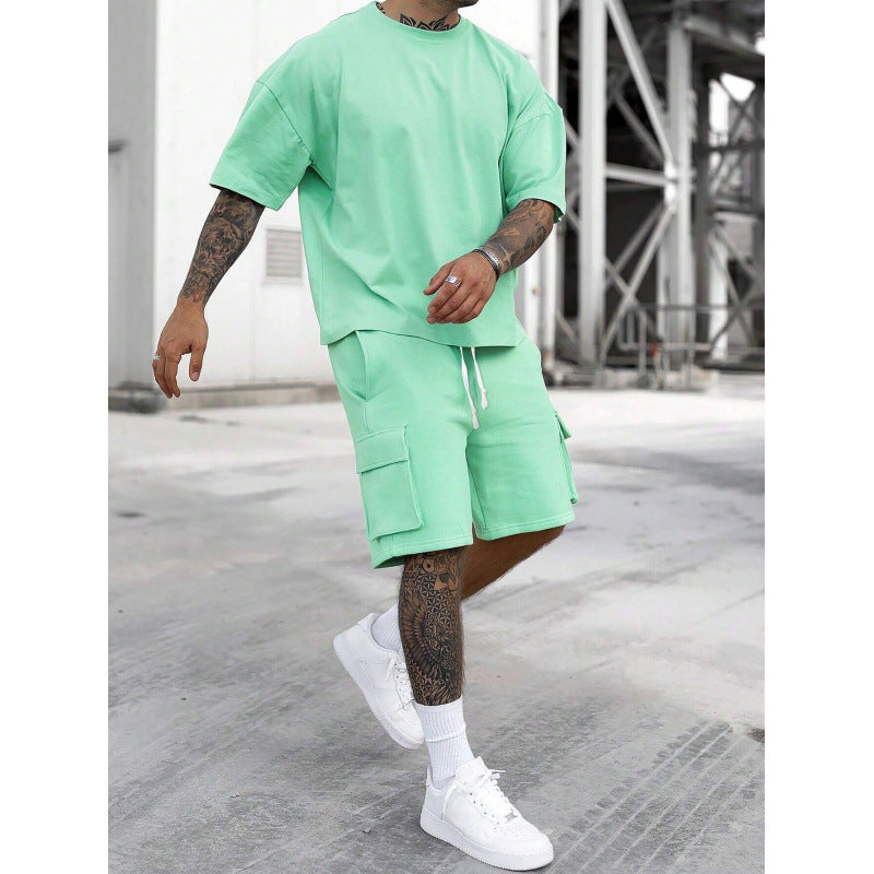 T-shirt cargo pants sports outfit for men