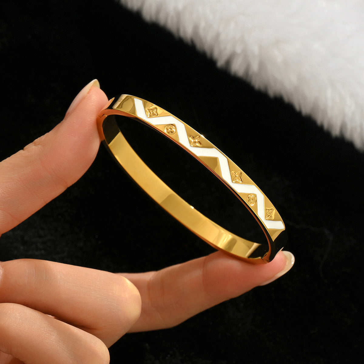 Fashion Stainless Steel Gold and Silver Bangles