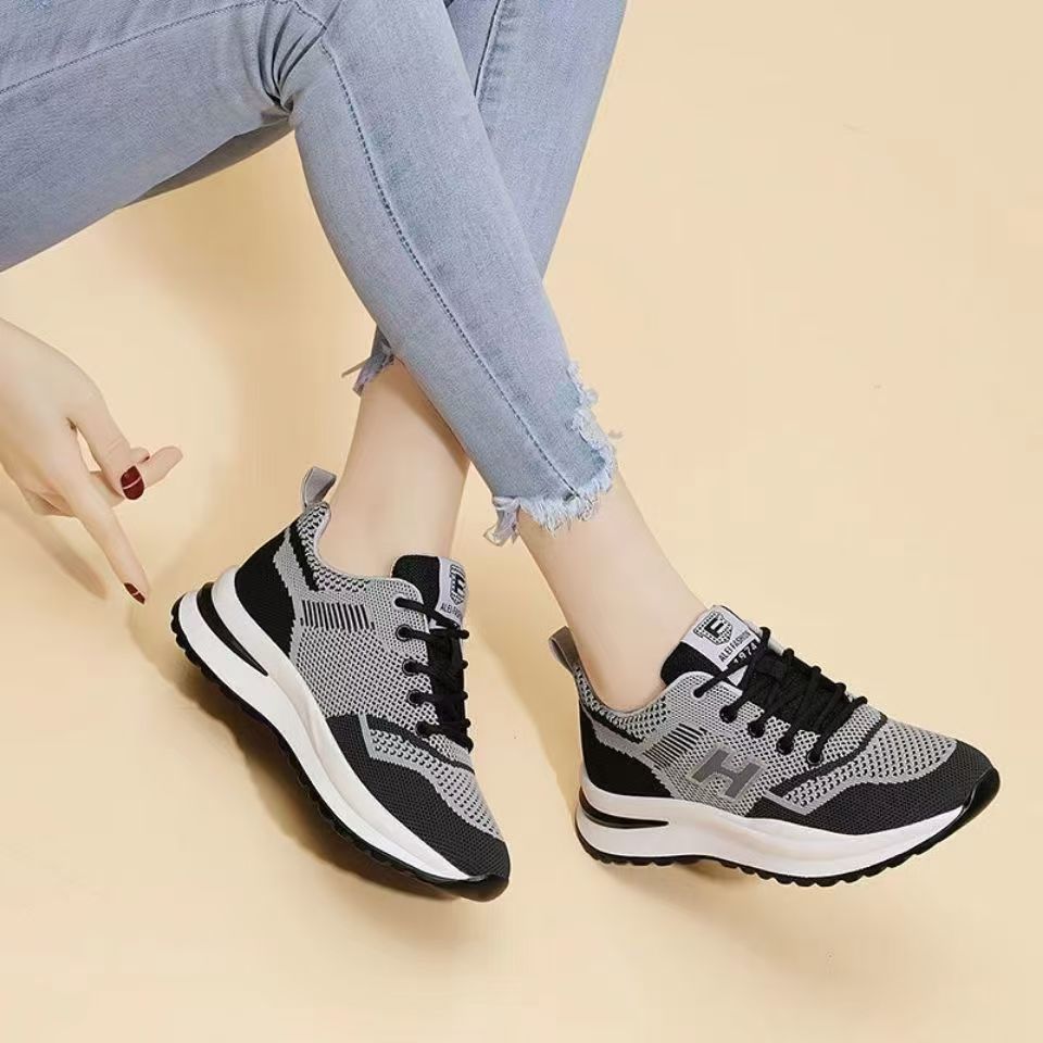 Women's Breathable Fly-Knit Casual Sports Shoes