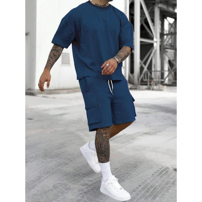 T-shirt cargo pants sports outfit for men